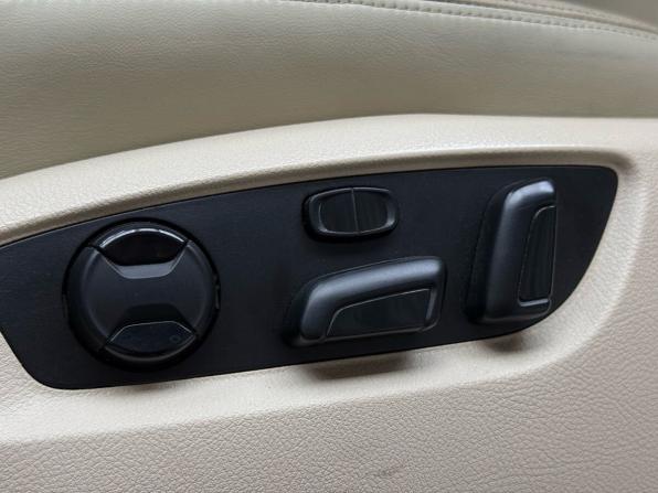 Volkswagen Touareg II с пробегом 2011 года, цена 1 749 000 рублей, 310436 км, внедорожник, Автокод Объявления