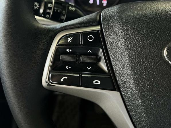 Hyundai Solaris II с пробегом 2017 года, цена 1 116 000 рублей, 147210 км, седан, Автокод Объявления