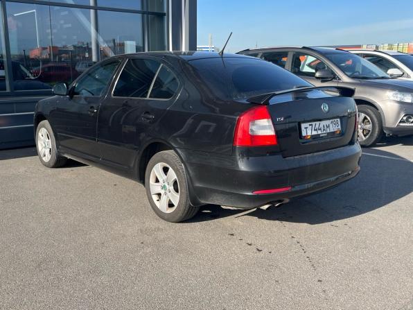 Skoda Octavia II (A5) Рестайлинг с пробегом 2012 года, цена 930 000 рублей, 175000 км, лифтбек, Автокод Объявления