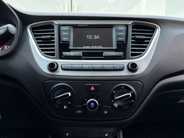 Hyundai Solaris II с пробегом 2017 года, цена 1 375 000 рублей, 173427 км, седан, Автокод Объявления