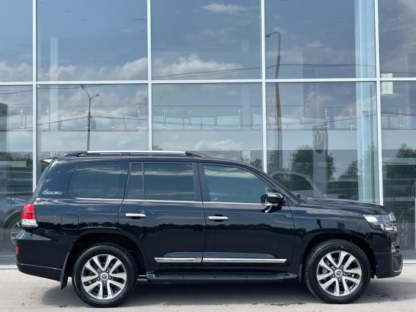 Toyota Land Cruiser 200 Series Рестайлинг 2 с пробегом 2017 года, цена 5 850 000 рублей, 231000 км, внедорожник, Автокод Объявления