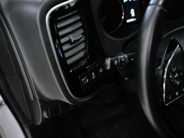 Mitsubishi Outlander III Рестайлинг 3 с пробегом 2020 года, цена 2 597 000 рублей, 78356 км, внедорожник, Автокод Объявления