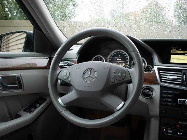 Mercedes-Benz E-Класс IV (W212 S212 C207) с пробегом 2011 года, цена 2 577 000 рублей, 37851 км, седан, Автокод Объявления