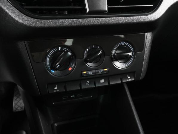 Skoda Rapid II с пробегом 2021 года, цена 1 599 000 рублей, 93564 км, лифтбек, Автокод Объявления