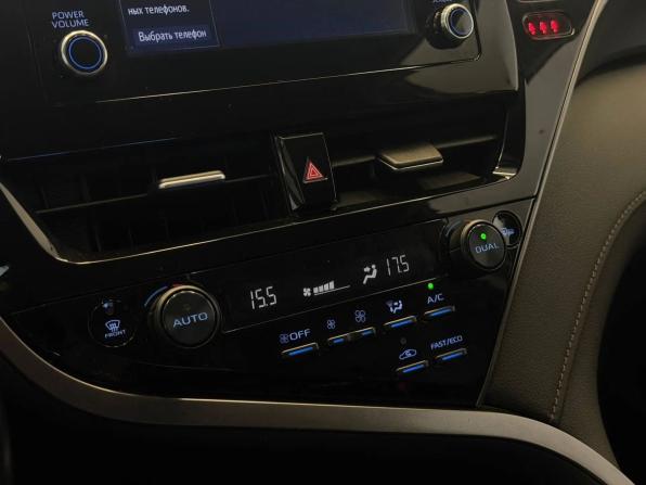 Toyota Camry VIII (XV70) Рестайлинг с пробегом 2021 года, цена 3 075 000 рублей, 99166 км, седан, Автокод Объявления
