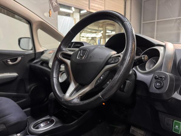 Honda Fit II с пробегом 2011 года, цена 697 000 рублей, 317000 км, хэтчбек, Автокод Объявления