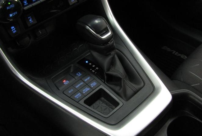 Toyota RAV4 V (XA50) с пробегом 2021 года, цена 3 795 000 рублей, 137899 км, внедорожник, Автокод Объявления