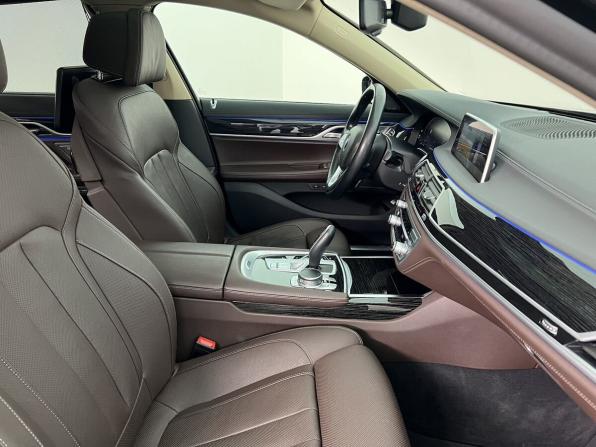 BMW 7 серии VI (G11/G12) Рестайлинг с пробегом 2020 года, цена 5 790 000 рублей, 99832 км, седан, Автокод Объявления