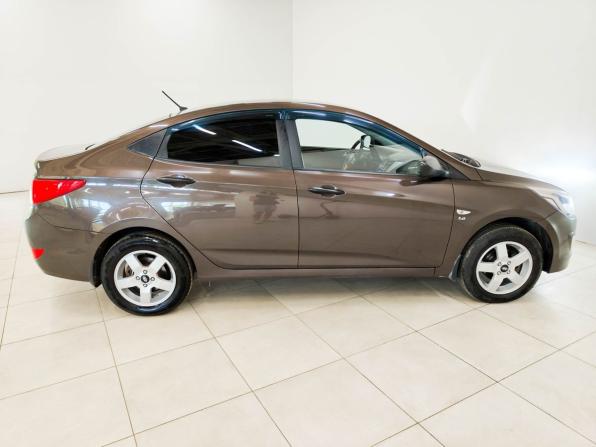 Hyundai Solaris I Рестайлинг с пробегом 2015 года, цена 786 000 рублей, 211326 км, седан, Автокод Объявления