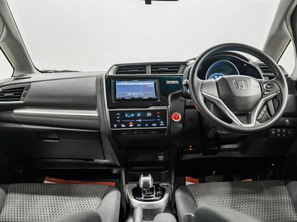 Honda Fit III Рестайлинг с пробегом 2018 года, цена 1 125 000 рублей, 182760 км, хэтчбек, Автокод Объявления