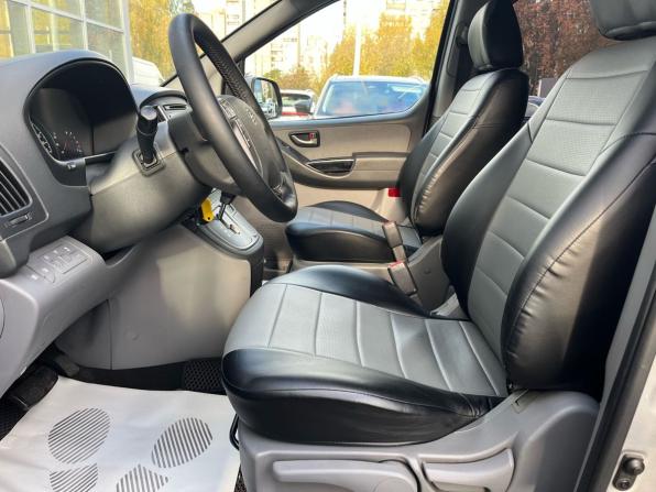 Hyundai H-1 II Рестайлинг 2 с пробегом 2018 года, цена 2 549 000 рублей, 144807 км, минивэн, Автокод Объявления