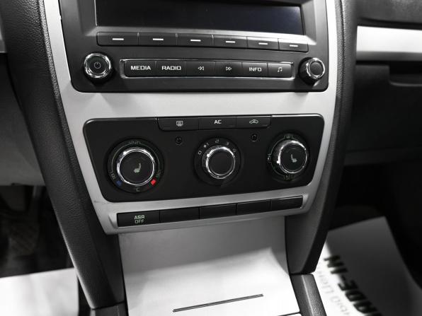 Skoda Octavia II (A5) Рестайлинг с пробегом 2009 года, цена 655 000 рублей, 261534 км, лифтбек, Автокод Объявления