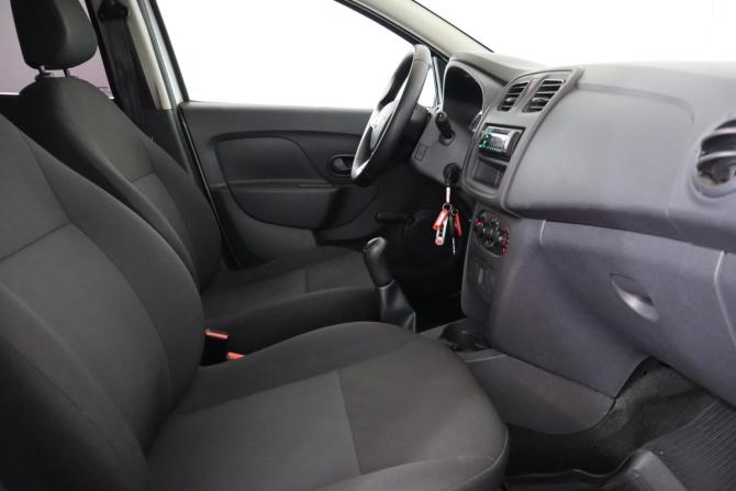 Renault Logan II Рестайлинг с пробегом 2019 года, цена 739 000 рублей, 91000 км, седан, Автокод Объявления