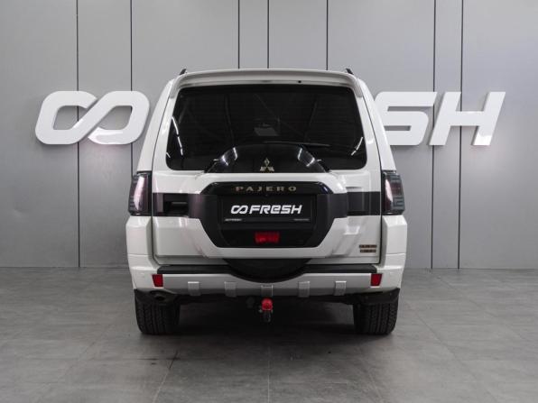 Mitsubishi Pajero IV Рестайлинг 2 с пробегом 2019 года, цена 3 710 000 рублей, 128296 км, внедорожник, Автокод Объявления