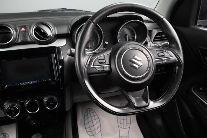Suzuki Swift V с пробегом 2018 года, цена 1 149 000 рублей, 141000 км, хэтчбек, Автокод Объявления