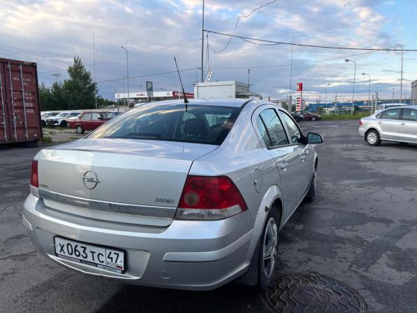 Opel Astra H Рестайлинг с пробегом 2013 года, цена 459 000 рублей, 214033 км, седан, Автокод Объявления