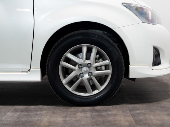 Toyota Corolla XI (E160 E170 E180) с пробегом 2013 года, цена 1 350 000 рублей, 97000 км, универсал, Автокод Объявления