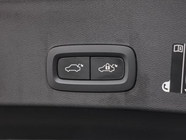 Volvo XC40 I с пробегом 2021 года, цена 3 549 000 рублей, 80677 км, внедорожник, Автокод Объявления