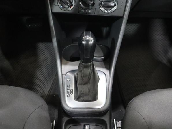 Volkswagen Polo V Рестайлинг с пробегом 2019 года, цена 530 000 рублей, 304324 км, седан, Автокод Объявления