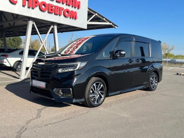 Honda Stepwgn V Рестайлинг с пробегом 2020 года, цена 2 450 000 рублей, 76667 км, минивэн, Автокод Объявления