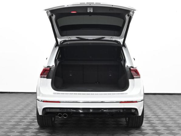 Volkswagen Tiguan II с пробегом 2018 года, цена 2 349 000 рублей, 180000 км, внедорожник, Автокод Объявления