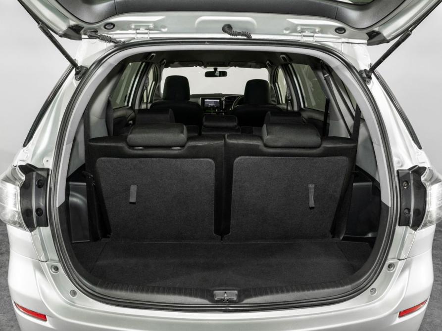 Toyota Wish II Рестайлинг Иркутск  - изображение 18