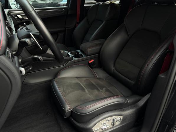 Porsche Macan I Рестайлинг 2 с пробегом 2023 года, цена 9 500 000 рублей, 9166 км, внедорожник, Автокод Объявления