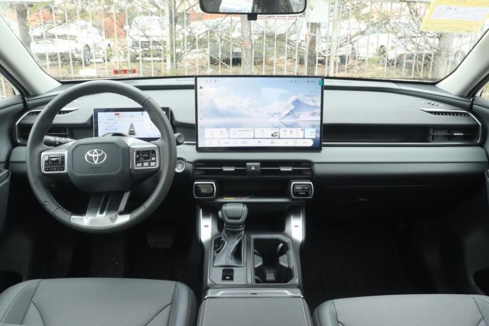 Toyota RAV4 VI (XA60) Казань  - изображение 7