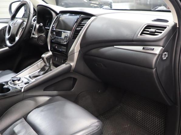 Mitsubishi Pajero Sport III с пробегом 2019 года, цена 2 890 000 рублей, 112000 км, внедорожник, Автокод Объявления