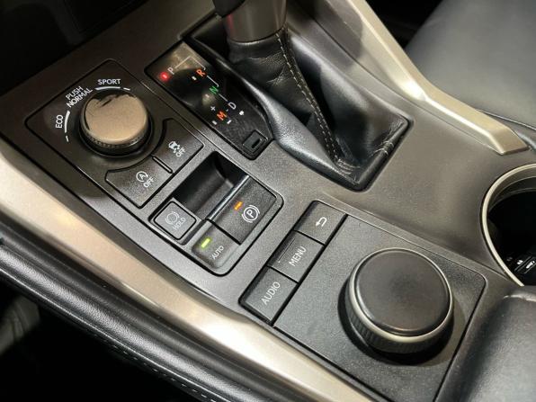 Lexus NX I с пробегом 2015 года, цена 2 590 000 рублей, 167285 км, внедорожник, Автокод Объявления