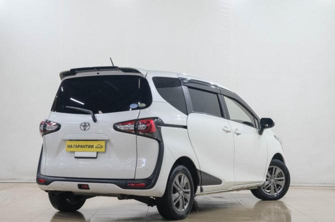 Toyota Sienta II Рестайлинг с пробегом 2020 года, цена 1 799 000 рублей, 60000 км, компактвэн, Автокод Объявления