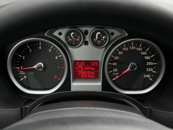 Ford Focus II Рестайлинг с пробегом 2010 года, цена 469 000 рублей, 190907 км, хэтчбек, Автокод Объявления