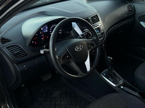 Hyundai Solaris I Рестайлинг с пробегом 2015 года, цена 1 020 000 рублей, 187408 км, седан, Автокод Объявления