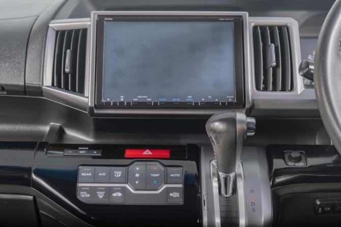 Honda Stepwgn IV Рестайлинг с пробегом 2013 года, цена 1 689 000 рублей, 171600 км, минивэн, Автокод Объявления