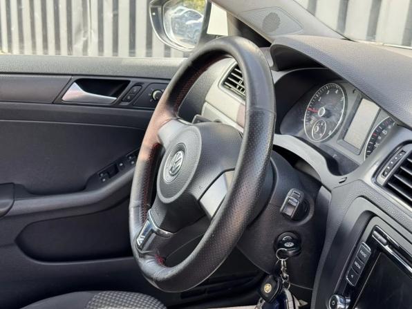 Volkswagen Jetta VI с пробегом 2014 года, цена 810 000 рублей, 210823 км, седан, Автокод Объявления