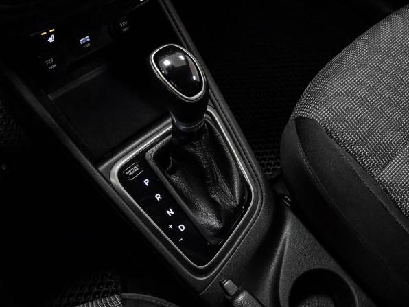 Hyundai Solaris II Рестайлинг с пробегом 2021 года, цена 1 249 000 рублей, 215050 км, седан, Автокод Объявления