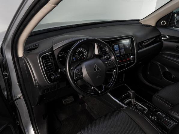 Mitsubishi Outlander III Рестайлинг 3 с пробегом 2022 года, цена 2 690 000 рублей, 121036 км, внедорожник, Автокод Объявления