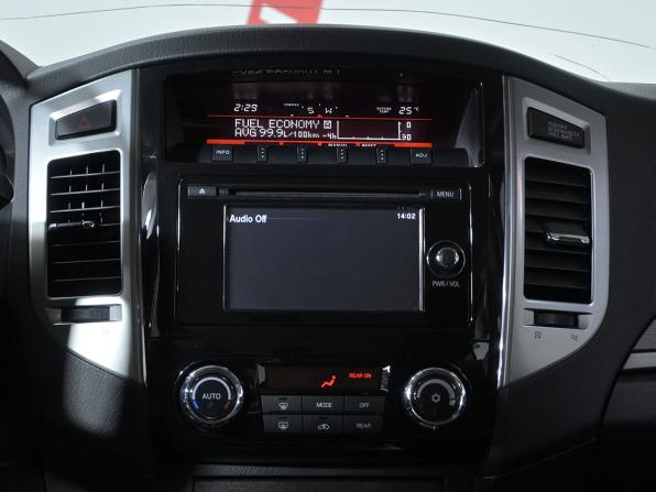 Mitsubishi Pajero IV Рестайлинг 2 с пробегом 2014 года, цена 2 550 000 рублей, 157000 км, внедорожник, Автокод Объявления