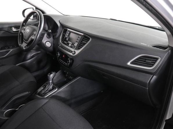 Hyundai Solaris II с пробегом 2017 года, цена 1 120 000 рублей, 131500 км, седан, Автокод Объявления