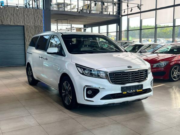 Kia Carnival III с пробегом 2018 года, цена 2 920 000 рублей, 128000 км, минивэн, Автокод Объявления