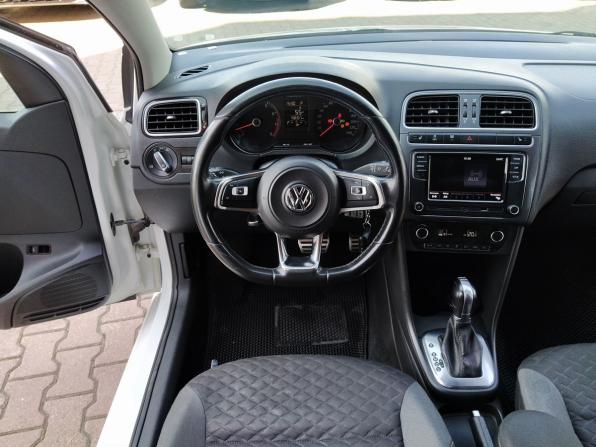 Volkswagen Polo V Рестайлинг с пробегом 2018 года, цена 1 290 000 рублей, 158407 км, седан, Автокод Объявления