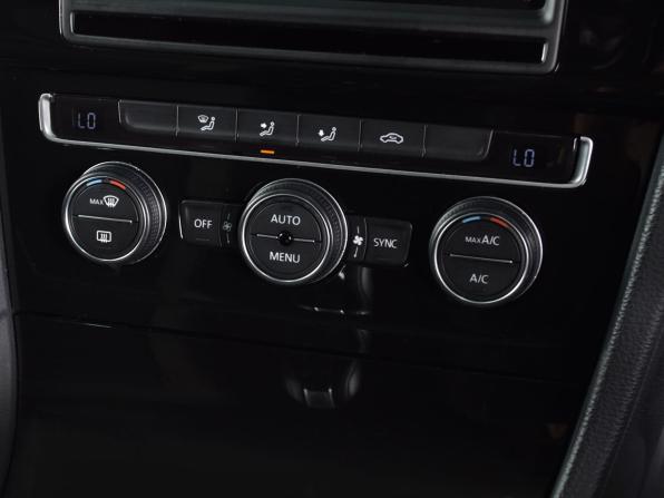 Volkswagen Golf VII с пробегом 2014 года, цена 1 265 995 рублей, 96025 км, универсал, Автокод Объявления