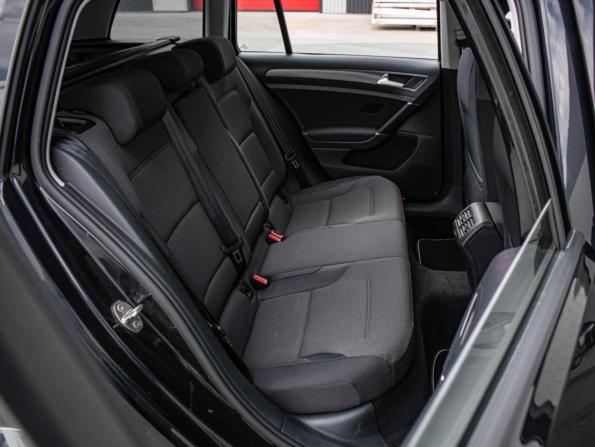 Volkswagen Golf VII Рестайлинг с пробегом 2018 года, цена 1 570 000 рублей, 182610 км, универсал, Автокод Объявления