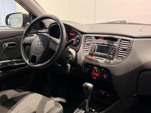 Kia Rio II Рестайлинг с пробегом 2011 года, цена 510 000 рублей, 201000 км, седан, Автокод Объявления