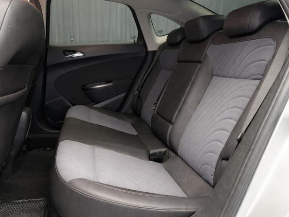 Opel Astra J Рестайлинг с пробегом 2013 года, цена 807 000 рублей, 118919 км, седан, Автокод Объявления