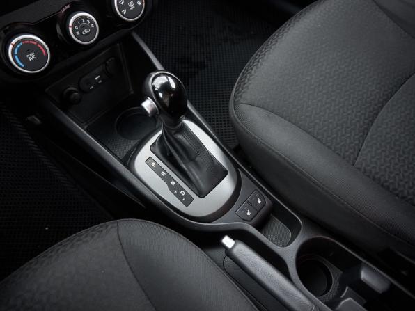 Kia Rio III Рестайлинг с пробегом 2016 года, цена 1 238 000 рублей, 113710 км, седан, Автокод Объявления