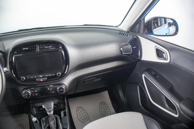 Kia Soul III Рестайлинг с пробегом 2023 года, цена 2 099 000 рублей, 43200 км, хэтчбек, Автокод Объявления