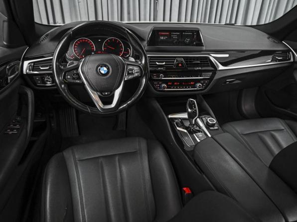 BMW 5 серии VII (G30/G31/G38) с пробегом 2018 года, цена 2 794 000 рублей, 118436 км, седан, Автокод Объявления