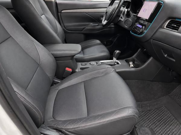 Mitsubishi Outlander III с пробегом 2013 года, цена 1 335 000 рублей, 268000 км, внедорожник, Автокод Объявления