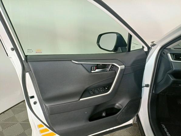Toyota RAV4 V (XA50) с пробегом 2021 года, цена 3 899 000 рублей, 55000 км, внедорожник, Автокод Объявления